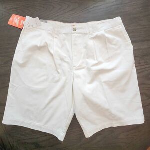 Dockers Perfect Short Pleated NWT white Size 40